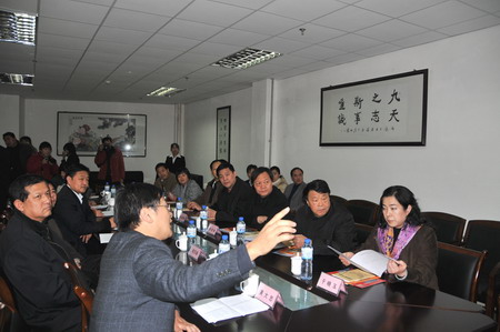 驻济全国人大代表视察动漫游戏产业