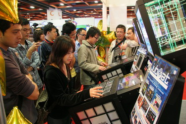 音乐节奏游戏：丘比特（jubeat）