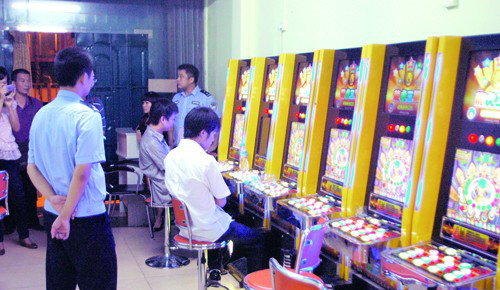 名不符实 小吃店暗藏16台赌博机