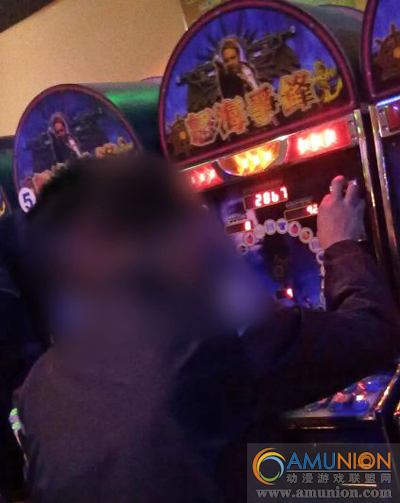 赌博机疯狂吸金 一分钟输掉数千元