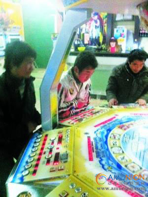 陇西县城两家电玩城公开经营赌博机 