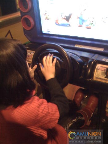 未成年人扎堆涌入电子游戏厅情况严重