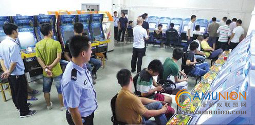 广西宜州突袭检查暗设赌博机密室窝点