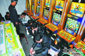 民警乔装赌客端掉地下赌场