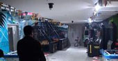 女装特卖会实为游戏机店