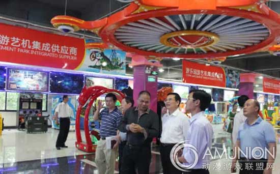 广东省政协副主席梁伟发到中山港口调研游戏游艺产业