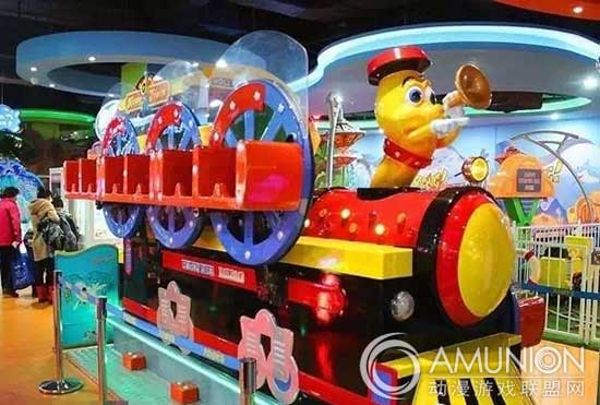 大白鲸儿童乐园　儿童游乐设备　室内儿童乐园
