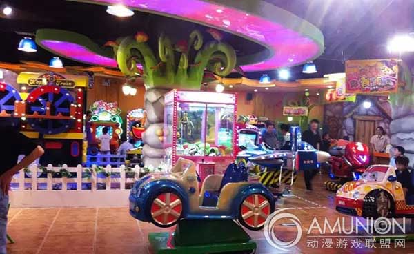 探奇儿童乐园实体店效果图