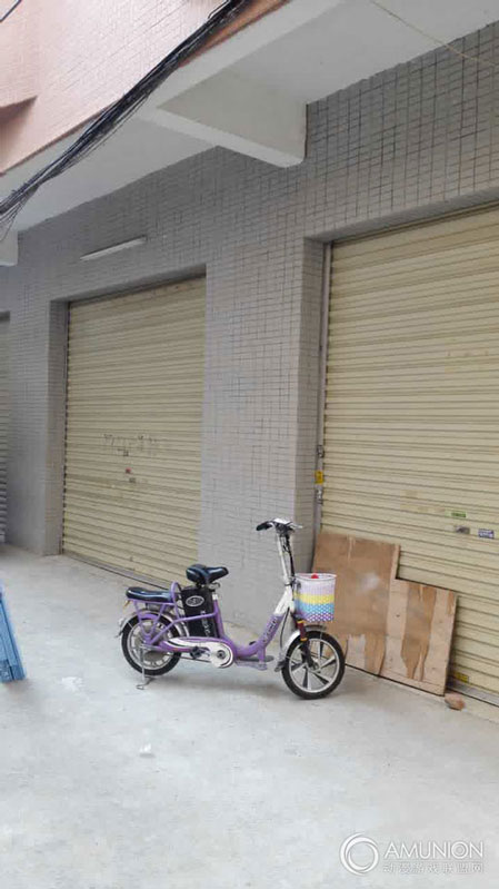 广州市周游动漫厂房大门
