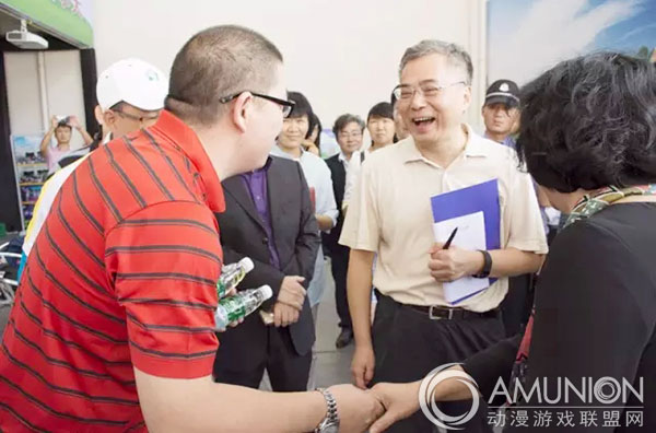 文化部项兆伦副部长考察广东游戏游艺文化产业城