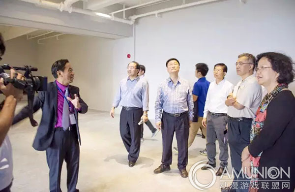 文化部项兆伦副部长考察广东游戏游艺文化产业城