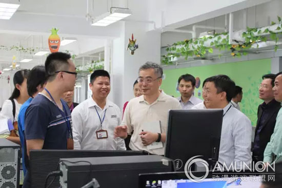 文化部副部长项兆伦考察广东游戏游艺文化产业城