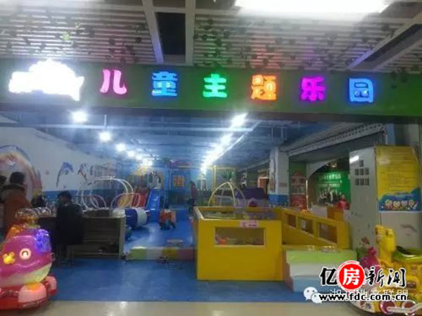 武汉地铁商街的“地下儿童乐园”