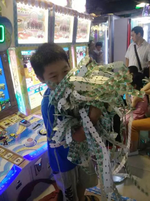 彩票游戏机出票
