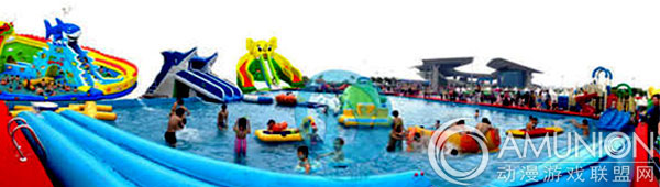 水上乐园儿童游乐设备给亲子互动添上一份色彩之移动水上乐园