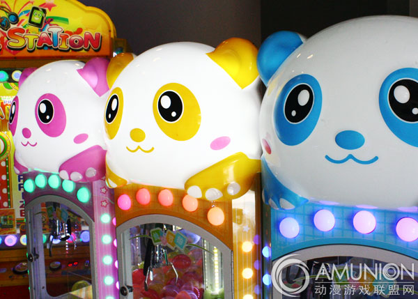 快乐节拍娃娃机可爱的熊猫灯箱